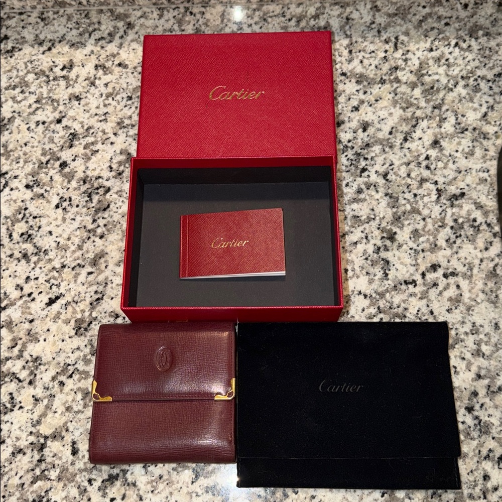 🔥RARE Vintage Cartier Red Kiss Lock Wallet — Collector’s Piece Full Inclusion!🔥